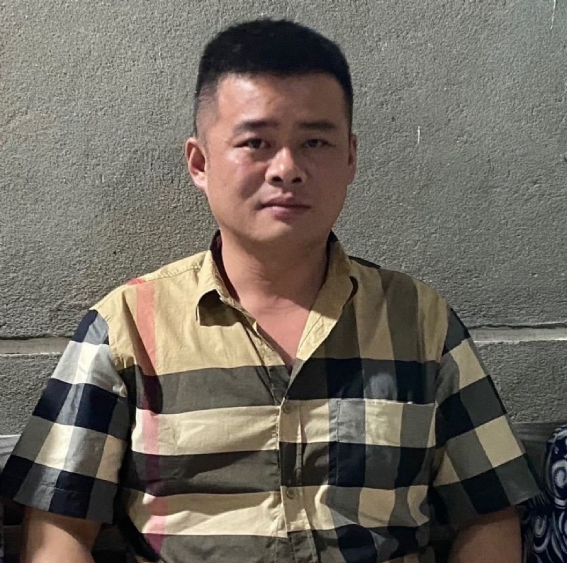 薛其锋的第二张照片--华安交友中心